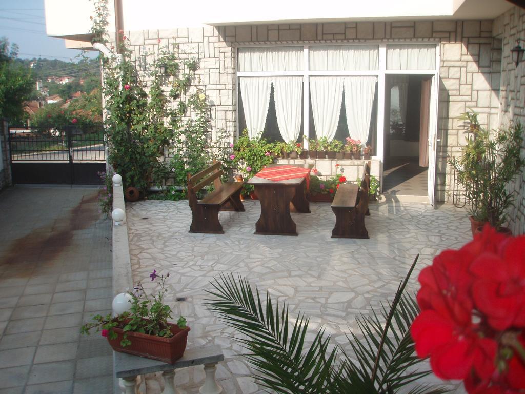 Mania Guest House Kalofer Luaran gambar