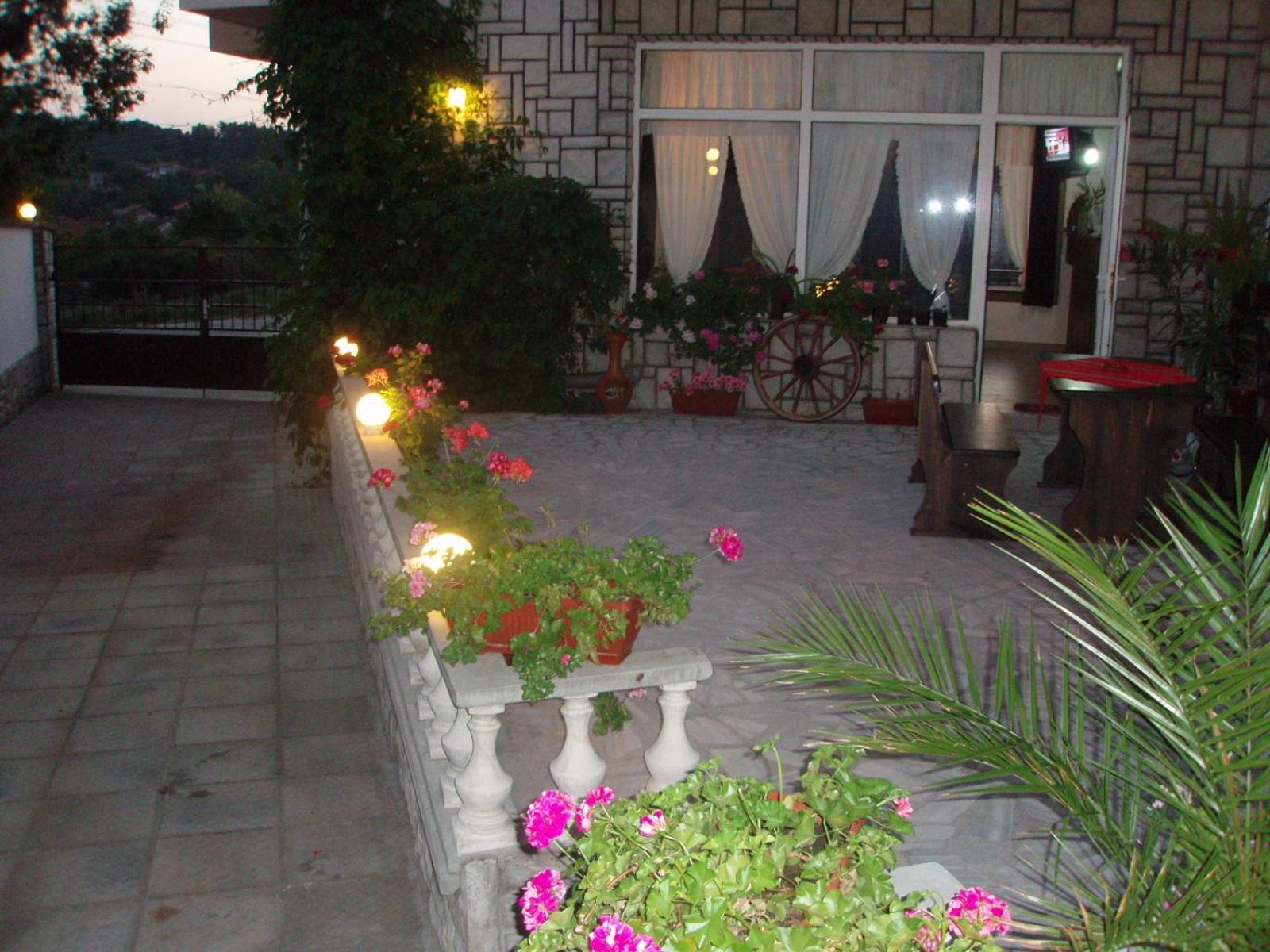 Mania Guest House Kalofer Luaran gambar