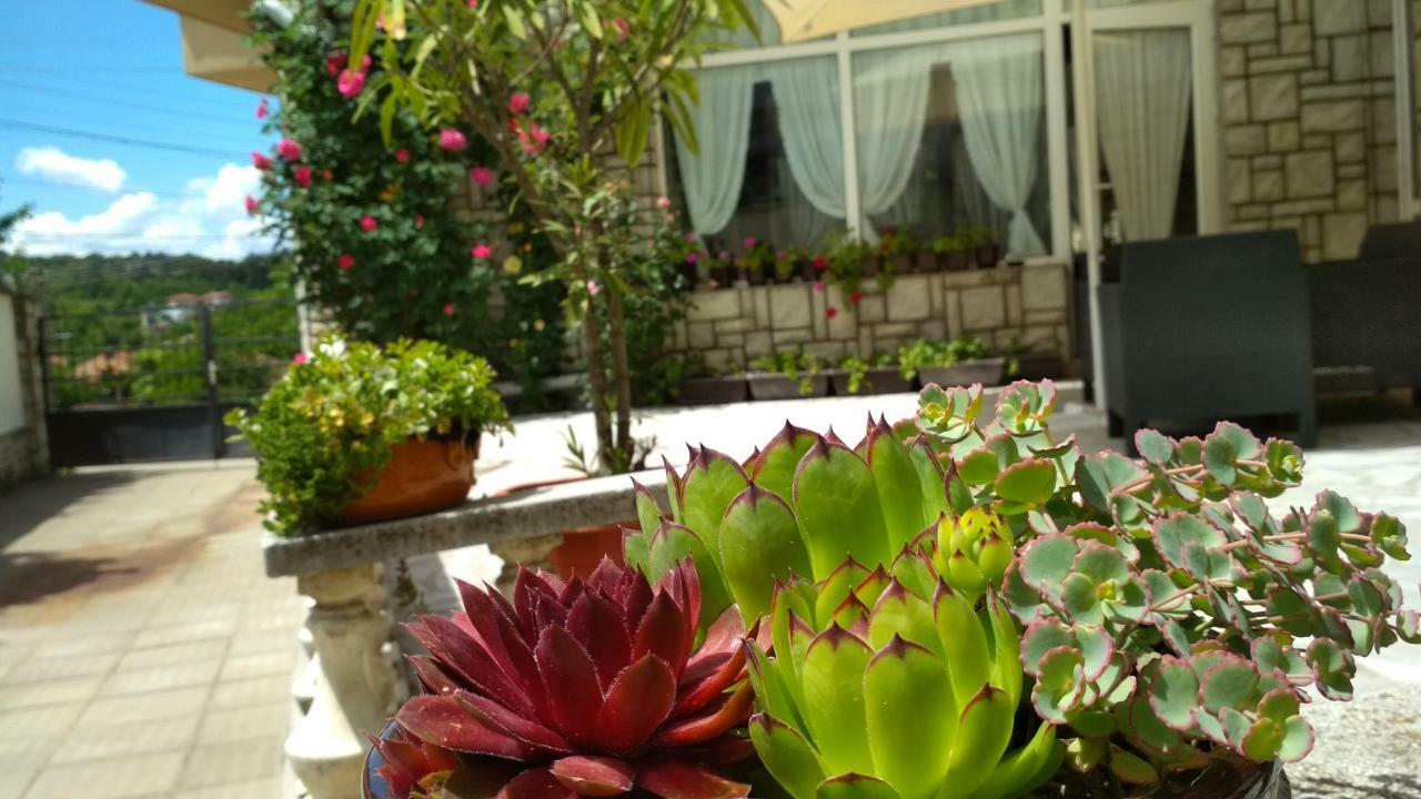 Mania Guest House Kalofer Luaran gambar